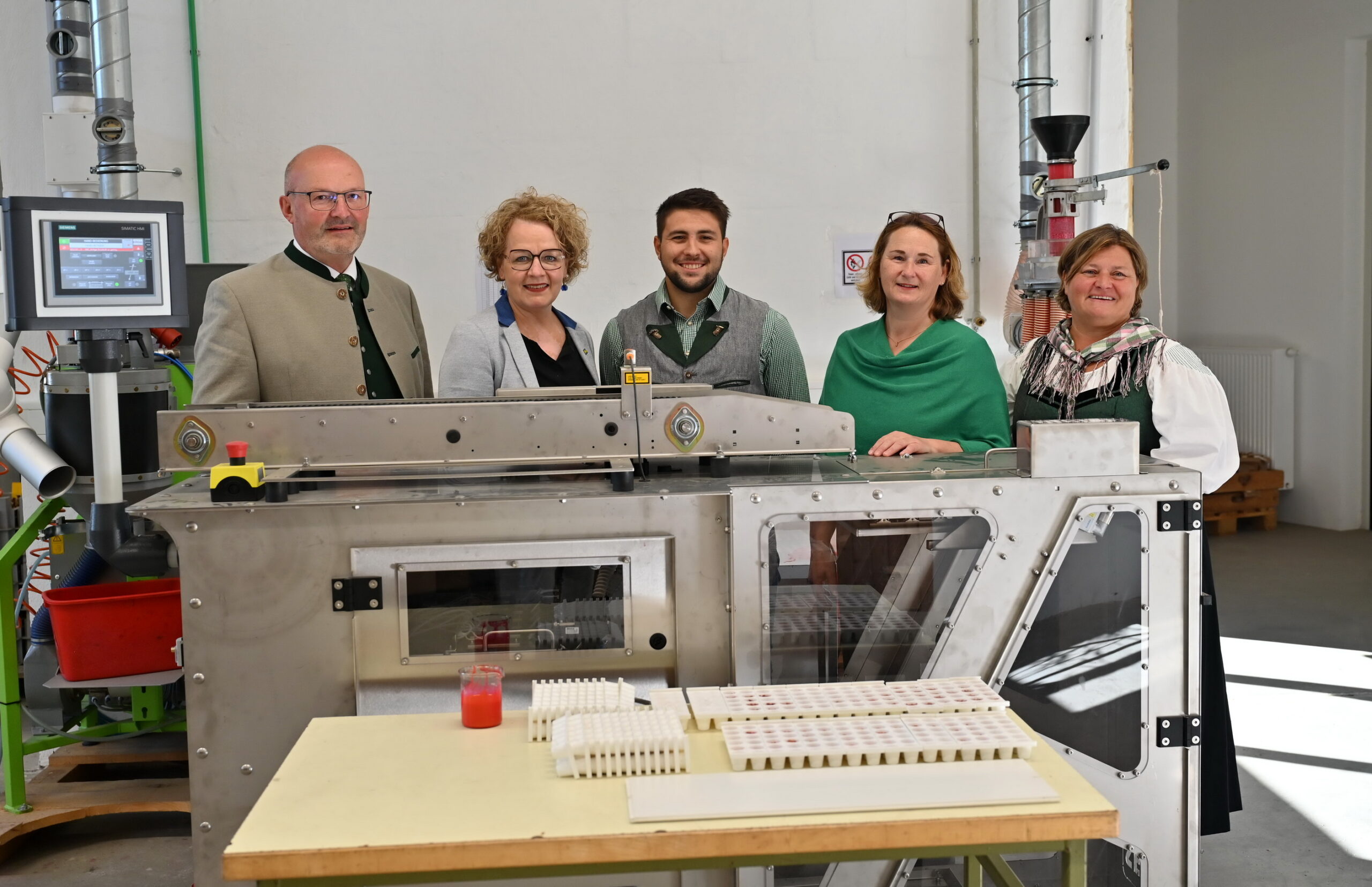 Edelhof Beizmaschine-25 Copyright Mück Edelhof Beizmaschine-25 Copyright Mück